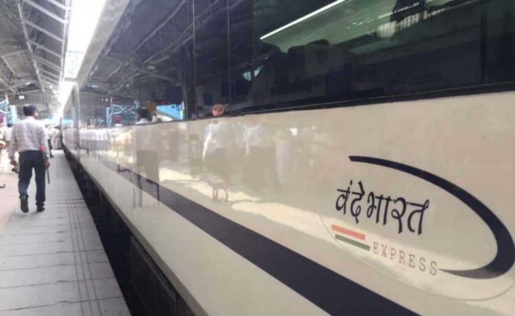 खजुराहो को मुुंबई रेल सेवा से जोडऩे की मांग